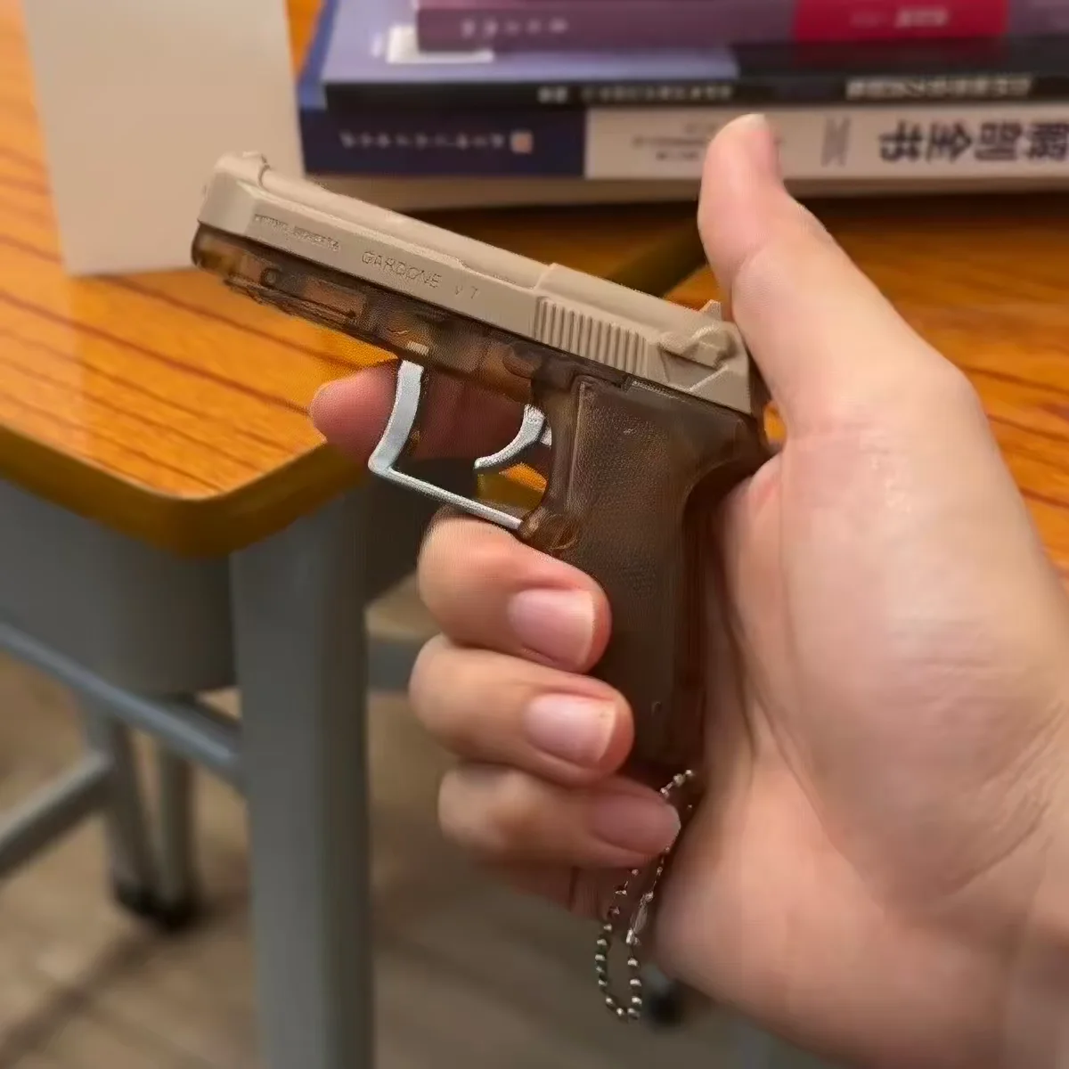 Shock Pen Prank Toy - Porte-clés pistolet jouet surprise, gadget de